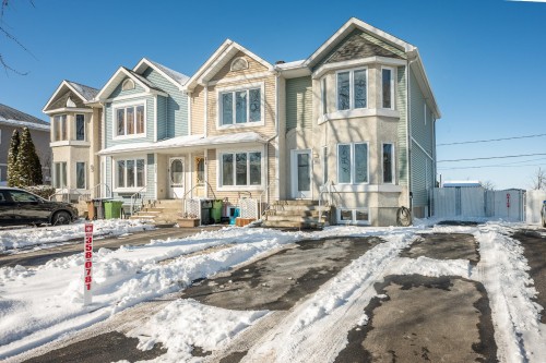 708 Rue Bourguignon  Saint-Jean-Sur-Richelieu, QC J3B 8R1