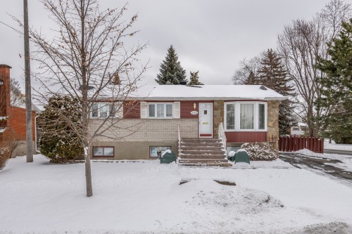 4733 Rue Dugas  Montréal (Pierrefonds-Roxboro), QC H9J 2B6