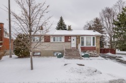 4733 Rue Dugas Montréal (Pierrefonds-Roxboro), QC H9J 2B6