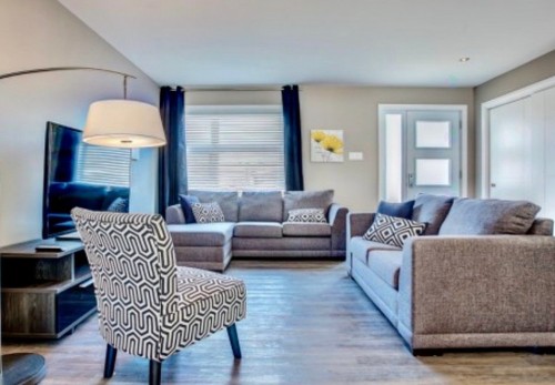 Living Room - 126-6968 Boul. Ste-Anne, L'Ange-Gardien, QC - Indoor Photo Showing Living Room