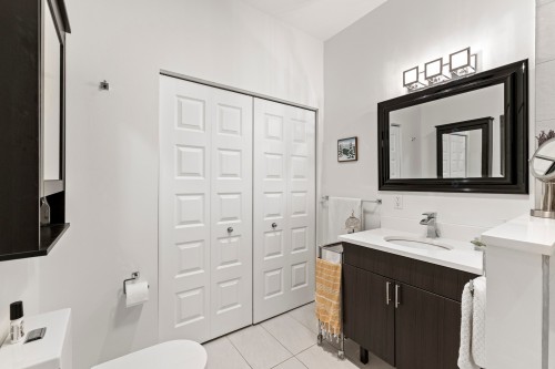 Salle de bains - A2-50 Rue Lower Maple, Hudson, QC - Indoor Photo Showing Bathroom