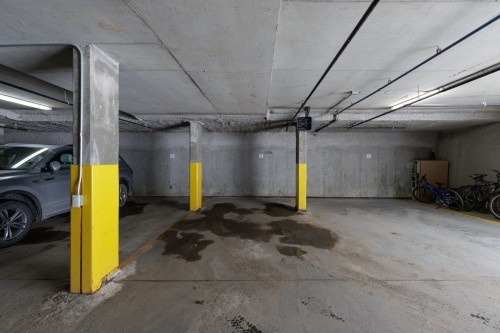 Garage - A2-50 Rue Lower Maple, Hudson, QC - Indoor Photo Showing Garage