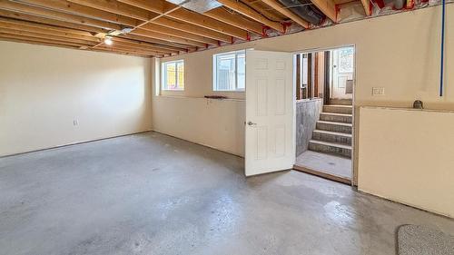 1016 29Th Avenue, Cranbrook, BC - Indoor Photo Showing Basement