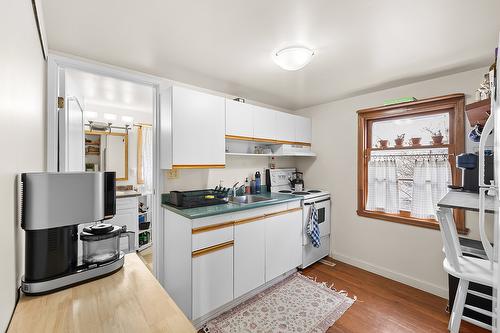 53 Spokane Street, Kimberley, BC - Indoor Photo Showing Kitchen