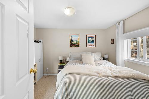 53 Spokane Street, Kimberley, BC - Indoor Photo Showing Bedroom