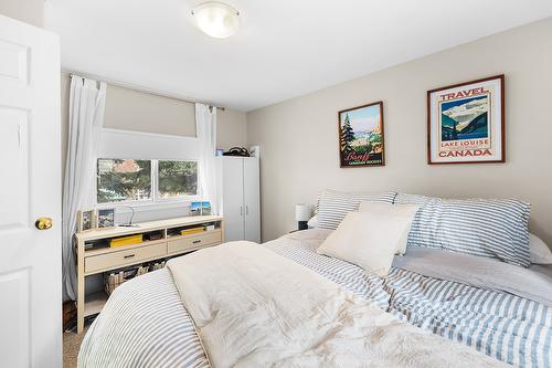 53 Spokane Street, Kimberley, BC - Indoor Photo Showing Bedroom