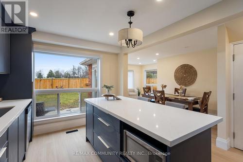 127 Glenvalley Drive, Cambridge, ON - Indoor Photo Showing Kitchen