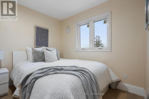 127 Glenvalley Drive, Cambridge, ON - Indoor Photo Showing Bedroom
