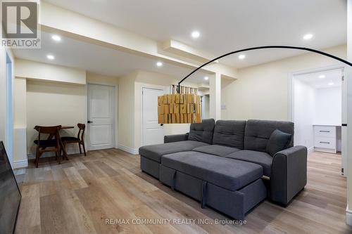 127 Glenvalley Drive, Cambridge, ON - Indoor Photo Showing Living Room
