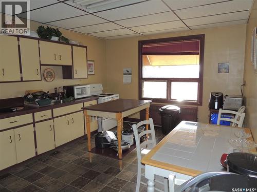 729 Carbon Avenue, Bienfait, SK - Indoor