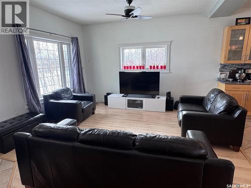 237 Eagle Point Drive, La Ronge, SK - Indoor Photo Showing Living Room