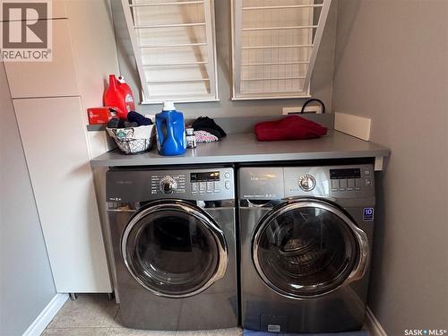 237 Eagle Point Drive, La Ronge, SK - Indoor Photo Showing Laundry Room