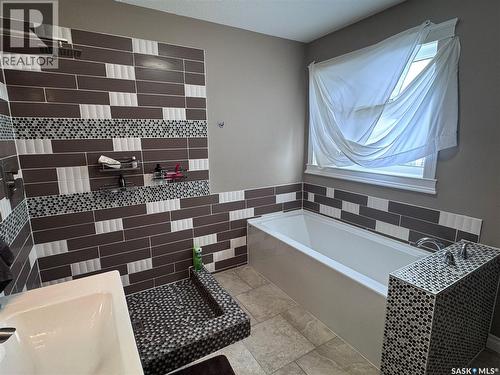 237 Eagle Point Drive, La Ronge, SK - Indoor Photo Showing Bathroom
