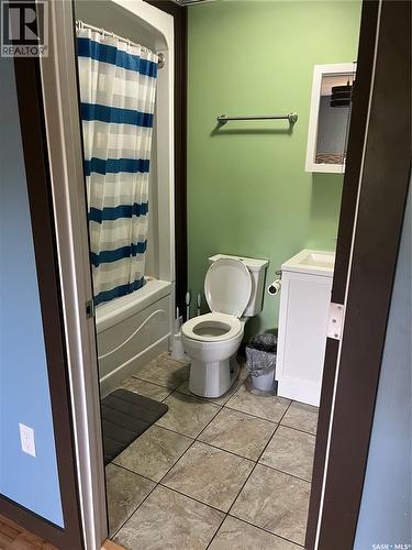 237 Eagle Point Drive, La Ronge, SK - Indoor Photo Showing Bathroom