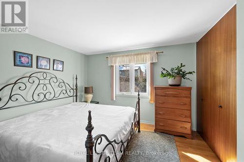 808 Nicholson Avenue, Ottawa, ON - Indoor Photo Showing Bedroom