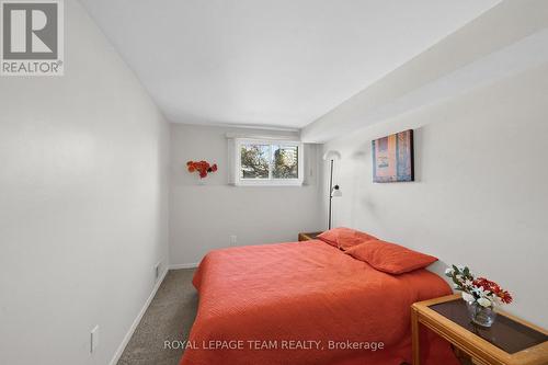 808 Nicholson Avenue, Ottawa, ON - Indoor Photo Showing Bedroom