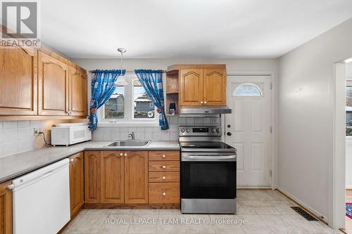 808 Nicholson Avenue, Ottawa, ON - Indoor Photo Showing Kitchen