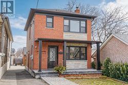 11 HELEN AVENUE Toronto, ON M6N 2B4