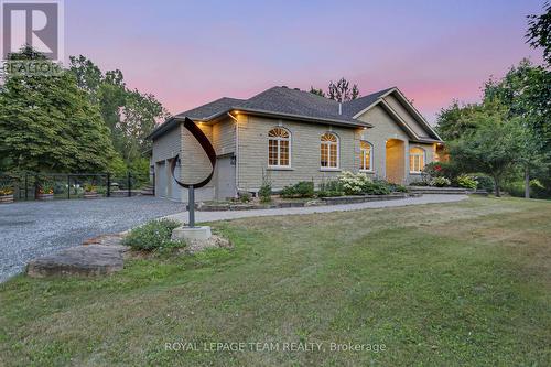 6196 ELKWOOD DRIVE  Ottawa, ON K4P 1M9