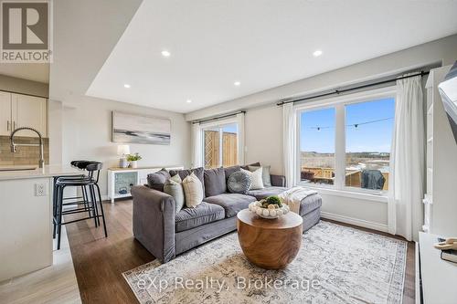 54 Miranda Path, Woolwich, ON - Indoor Photo Showing Living Room