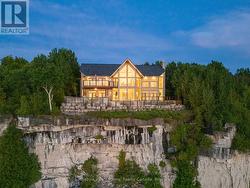 176 MOORE STREET Northern Bruce Peninsula, ON N0H 1W0