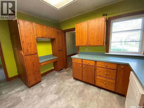 74 Third Avenue N, Yorkton, SK - Indoor