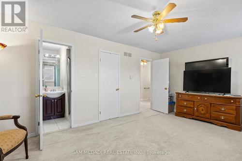 1004 Queensbridge Drive, Mississauga, ON - Indoor