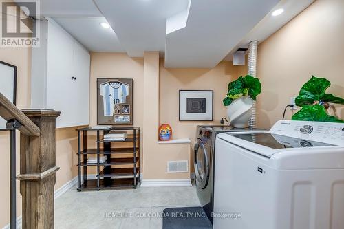 439 Bluesky Crescent, Mississauga, ON - Indoor Photo Showing Laundry Room