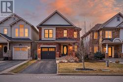 99 FIDDLEHEAD CRESCENT  Hamilton, ON L8B 0Y1