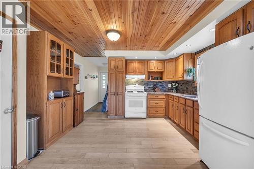 109 Mcnab Street E, Port Dover, ON - Indoor Photo Showing Kitchen