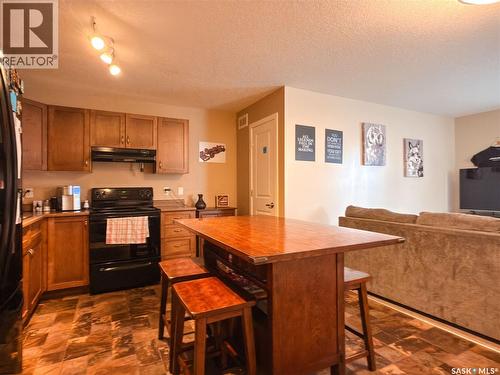 102 5525 Blake Crescent, Regina, SK - Indoor Photo Showing Kitchen