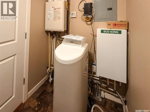 102 5525 Blake Crescent, Regina, SK - Indoor Photo Showing Laundry Room