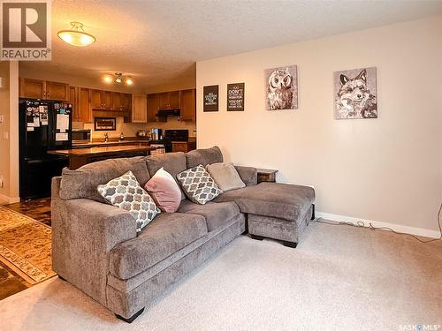 102 5525 Blake Crescent, Regina, SK - Indoor Photo Showing Living Room