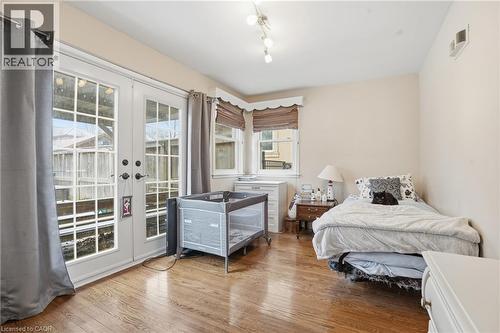 77 Arcade Crescent, Hamilton, ON - Indoor Photo Showing Bedroom