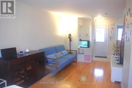 4889 James Austin Drive, Mississauga, ON - Indoor