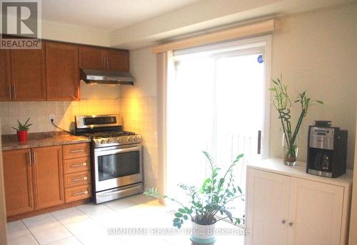 4889 James Austin Drive, Mississauga, ON - Indoor Photo Showing Kitchen