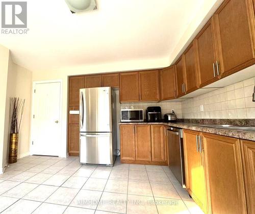 4889 James Austin Drive, Mississauga, ON - Indoor Photo Showing Kitchen