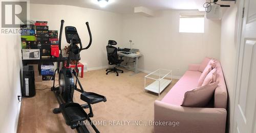 4889 James Austin Drive, Mississauga, ON - Indoor