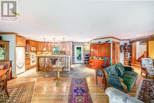 968 Sumac Lane, Midland, ON - Indoor Photo Showing Living Room