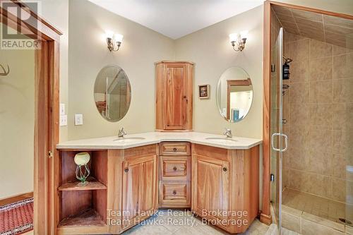 968 Sumac Lane, Midland, ON - Indoor Photo Showing Bathroom