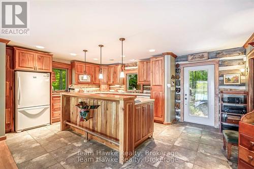 968 Sumac Lane, Midland, ON - Indoor Photo Showing Kitchen