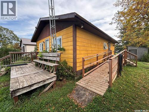 202 Dixon Avenue, Kinistino, SK - Outdoor With Exterior