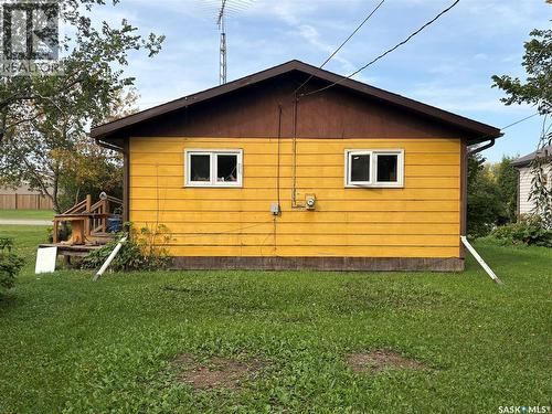 202 Dixon Avenue, Kinistino, SK - Outdoor