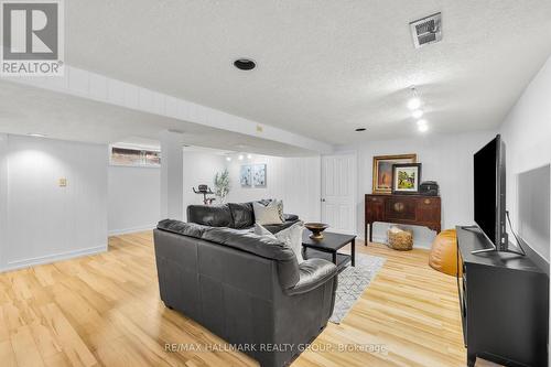 547 Denbury Avenue, Ottawa, ON - Indoor