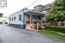 264 HELLEMS AVENUE Welland, ON L3B 3B7