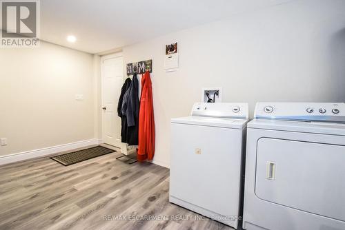 264 Hellems Avenue, Welland, ON - Indoor Photo Showing Laundry Room