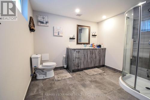 264 Hellems Avenue, Welland, ON - Indoor Photo Showing Bathroom