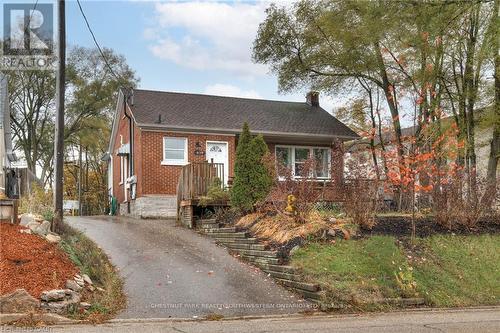 839 STIRLING AVENUE S  Kitchener, ON N2M 3K4