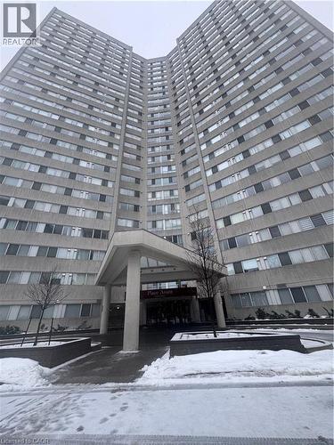 3700 KANEFF Crescent Unit# 1103  Mississauga, ON L5A 4B8