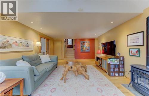 140 Aberdeen Road, Kitchener, ON - Indoor Photo Showing Living Room